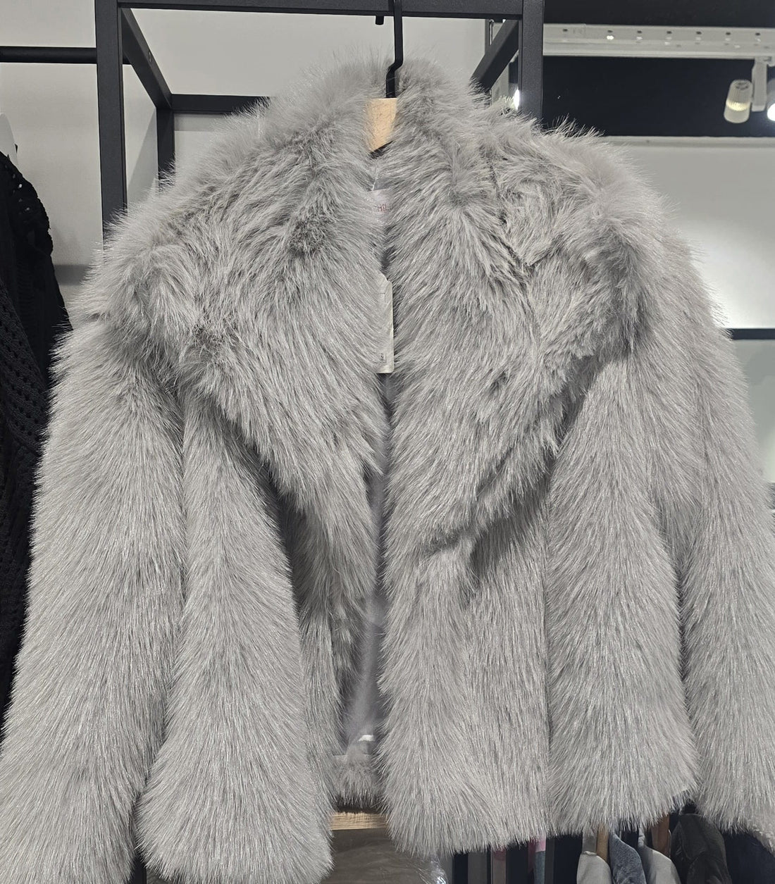 Manteau Fausse Fourrure  –  Intense & Volume Oversize Ecru - Fenomen Paris