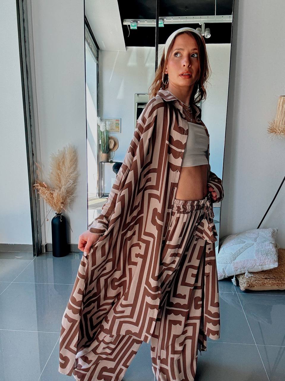 Ensemble Chemise Longue & Pantalon Imprimé – Style Graphique Contemporain-Marron - Fenomen Paris