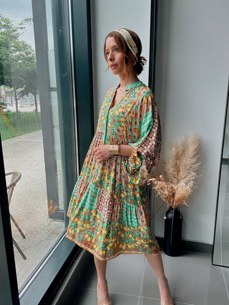 Robe courte imprimé patchwork citronné – Style bohème romantique - Fenomen Paris