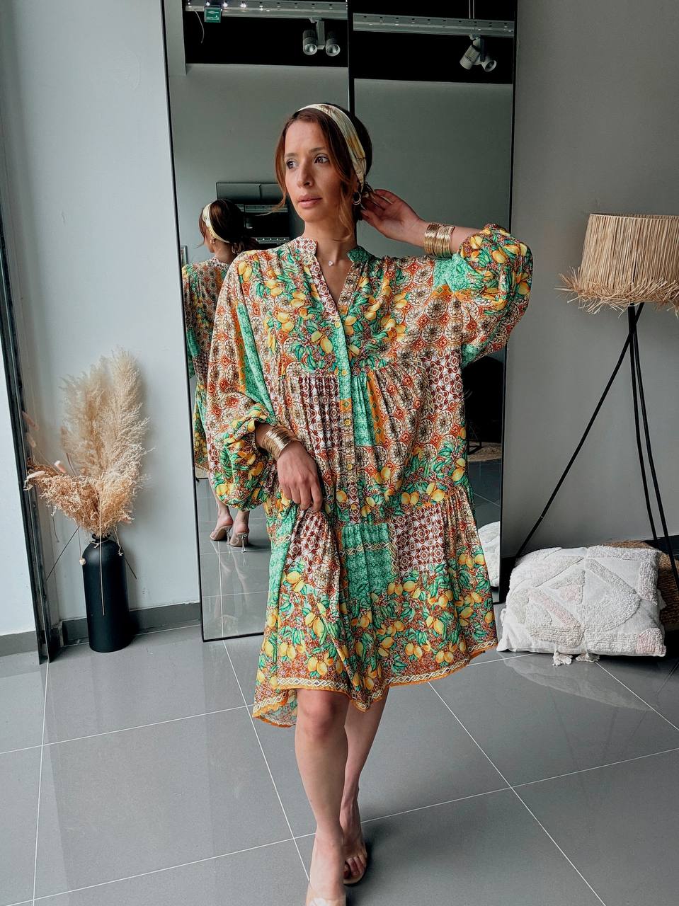 Robe courte imprimé patchwork citronné – Style bohème romantique - Fenomen Paris