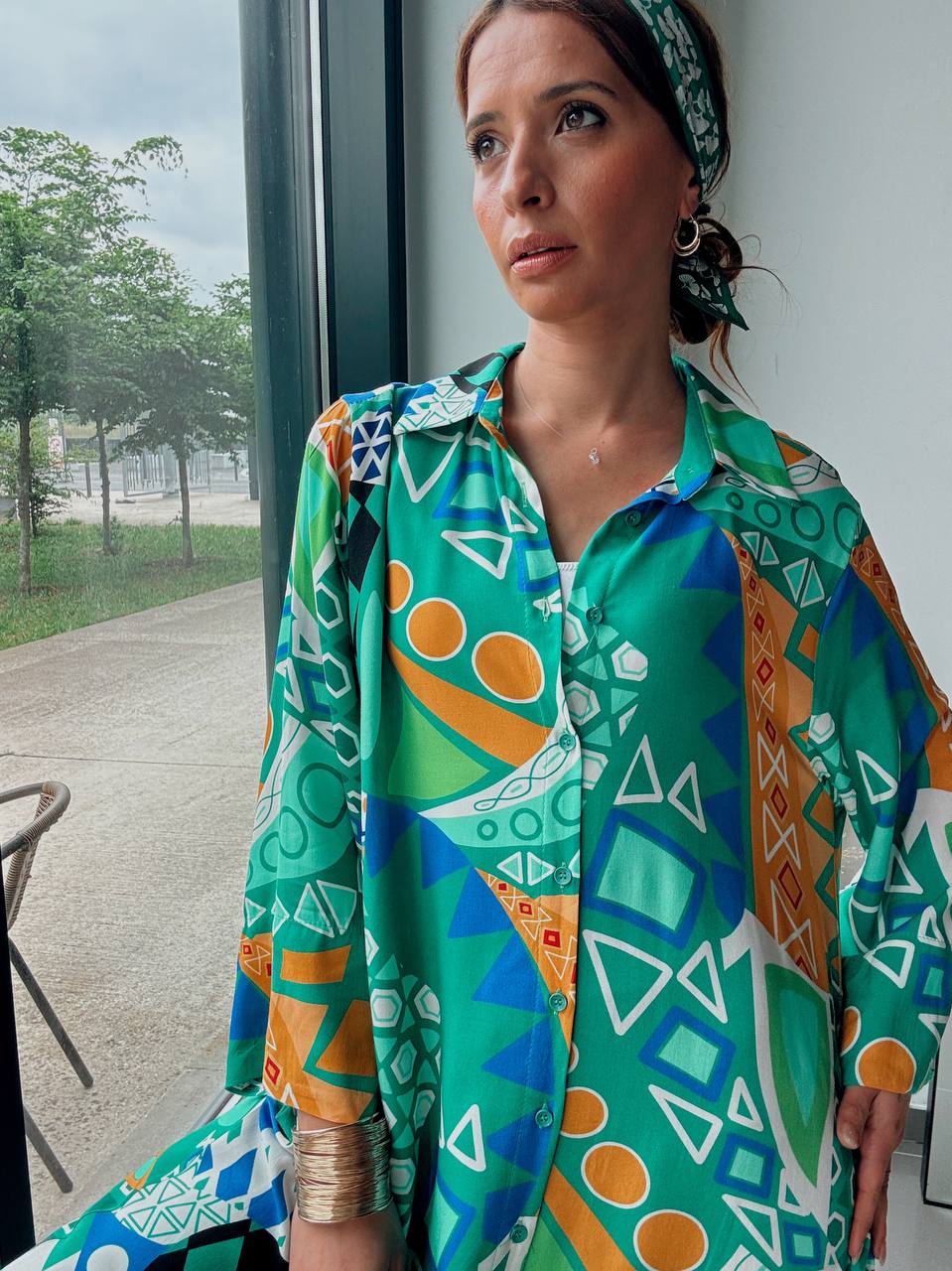 Robe chemise longue imprimé graphique – Style arty & moderne - Fenomen Paris