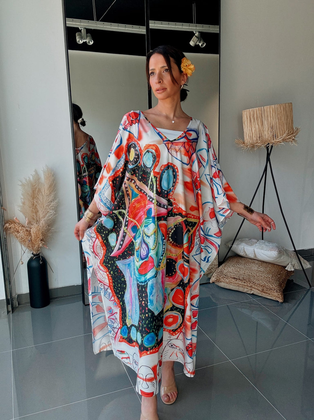 Robe Kaftan Oversize Imprimé Artistique Visage & Bijoux