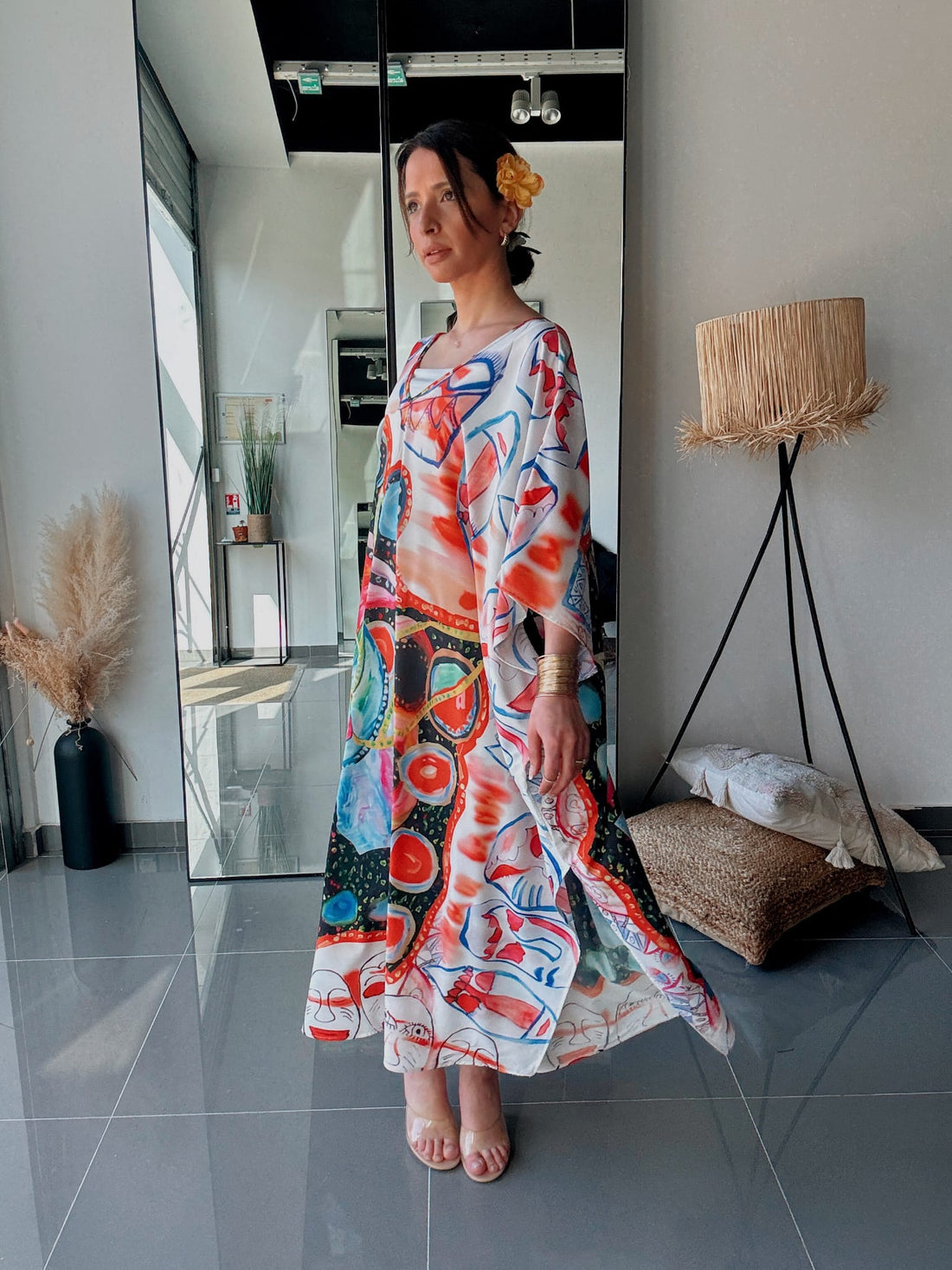 Robe Kaftan Oversize Imprimé Artistique Visage & Bijoux