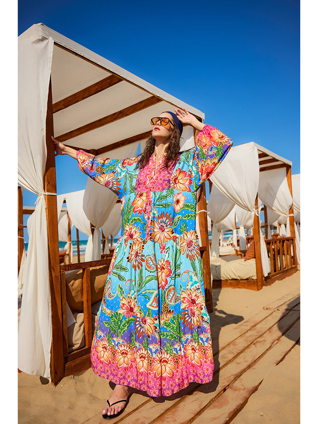 Robe Longue Tropicale – L'éclat de l'été en une seule pièce
