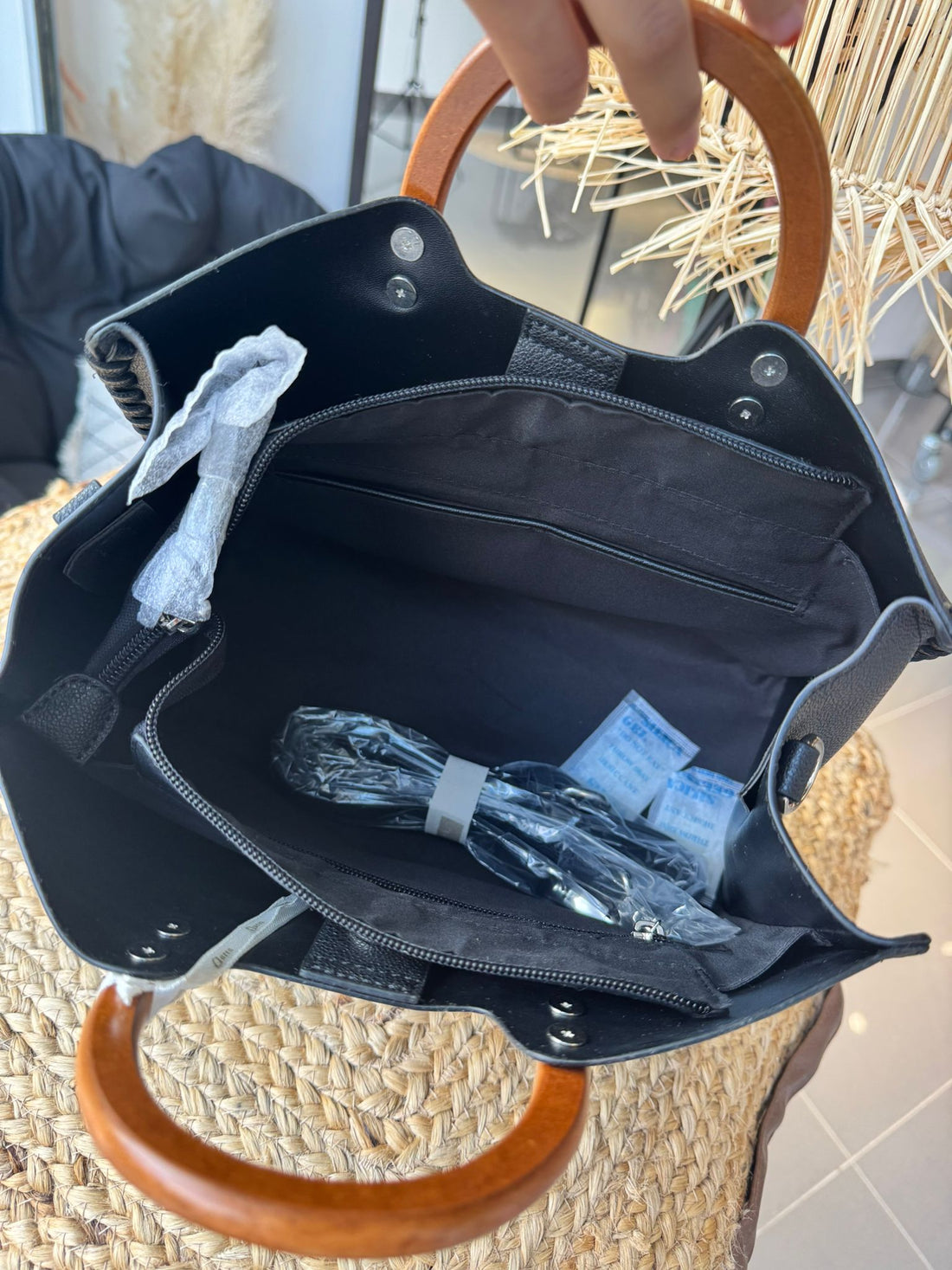 Sac cabas noir à anses rondes effet bois