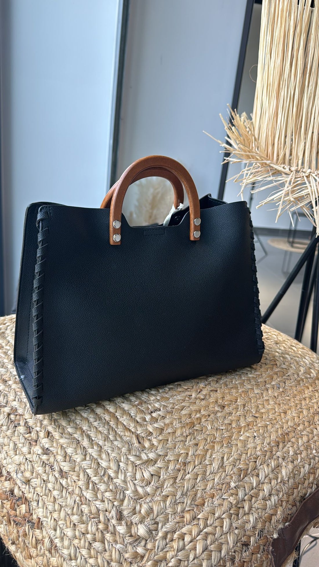 Sac cabas noir à anses rondes effet bois