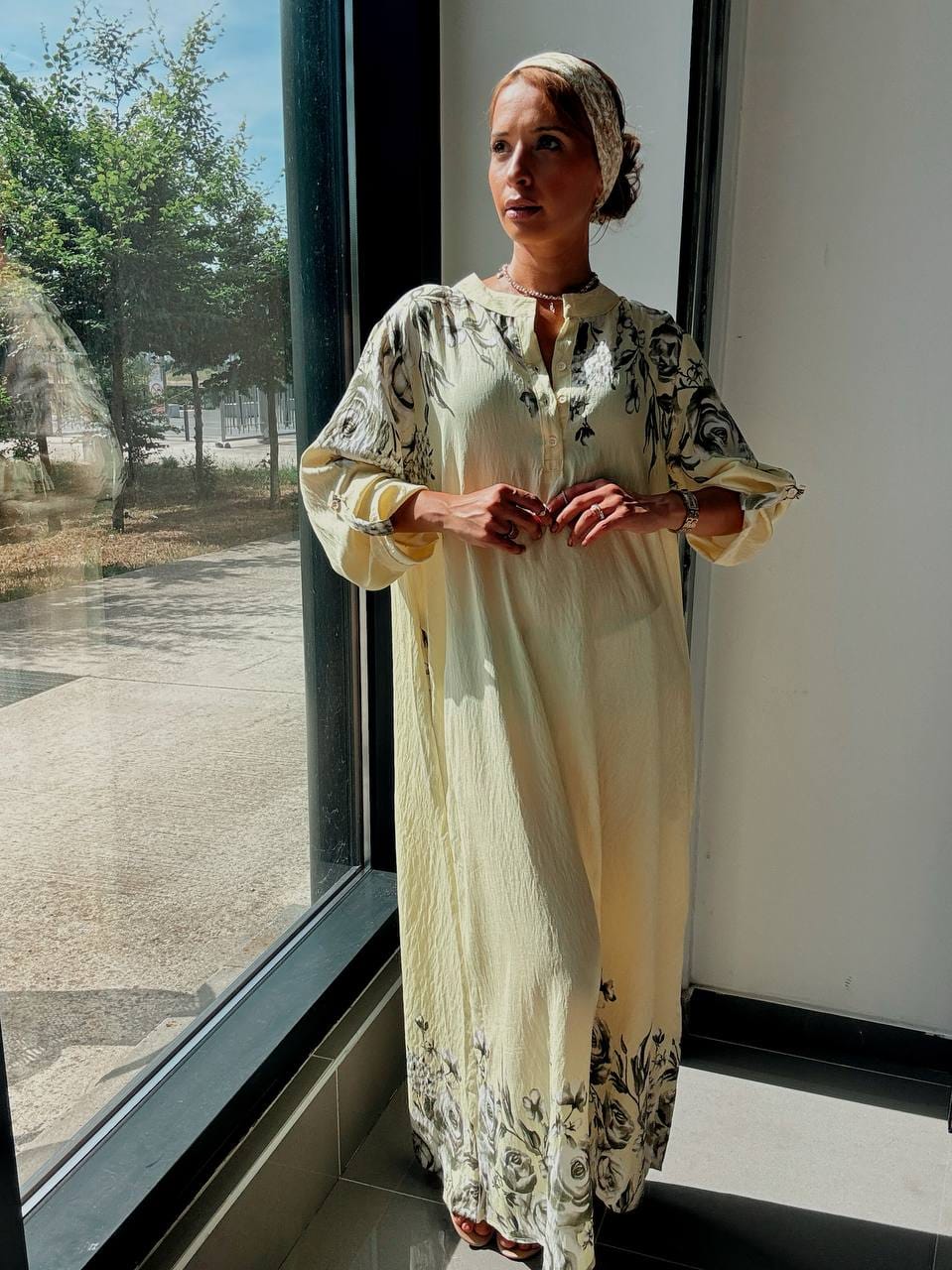 Robe Longue Fluide à Imprimé Floral – Jaune Pastel