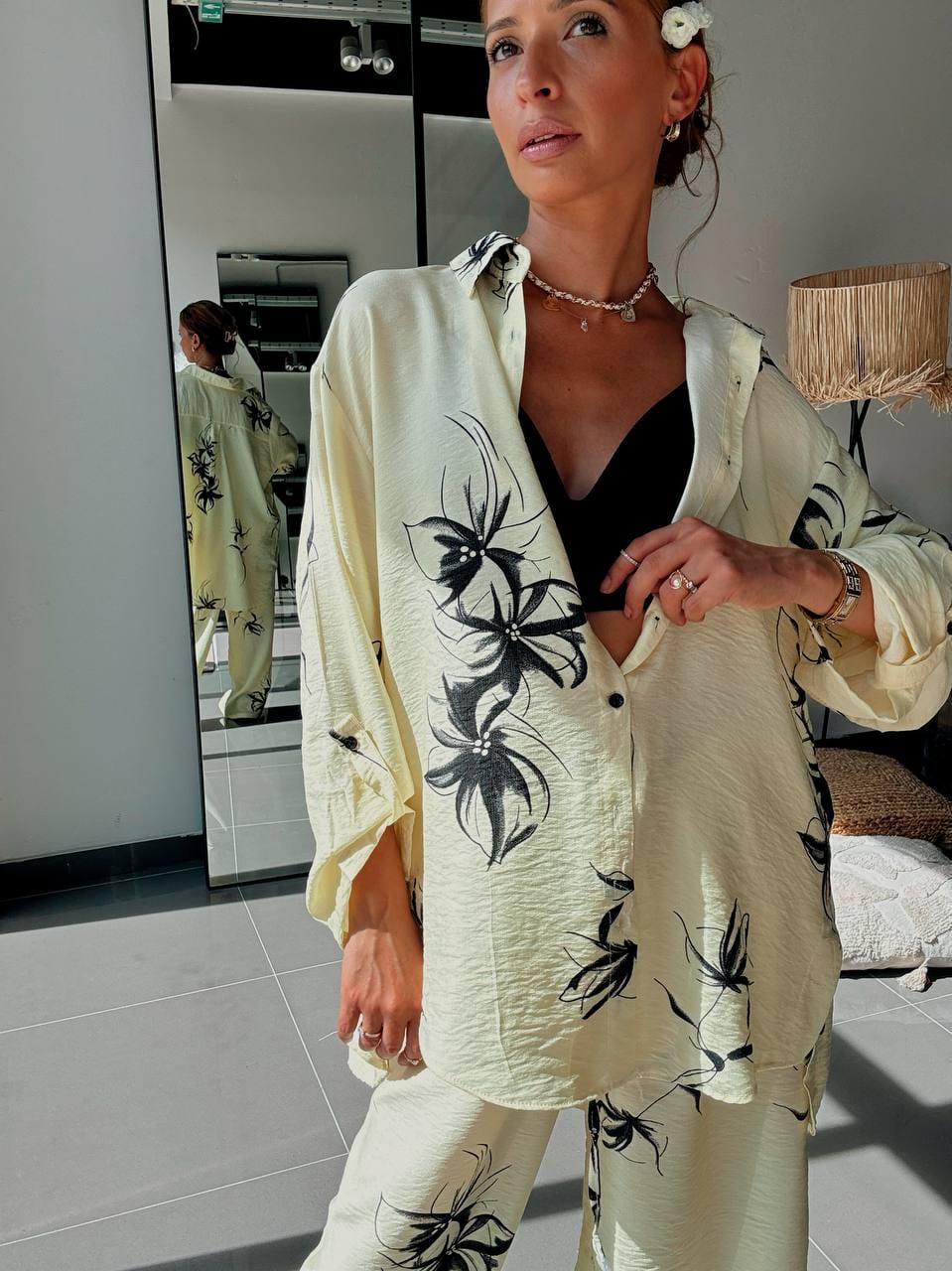 Ensemble Chemise & Pantalon Fluide à Imprimé Floral – Jaune Pastel