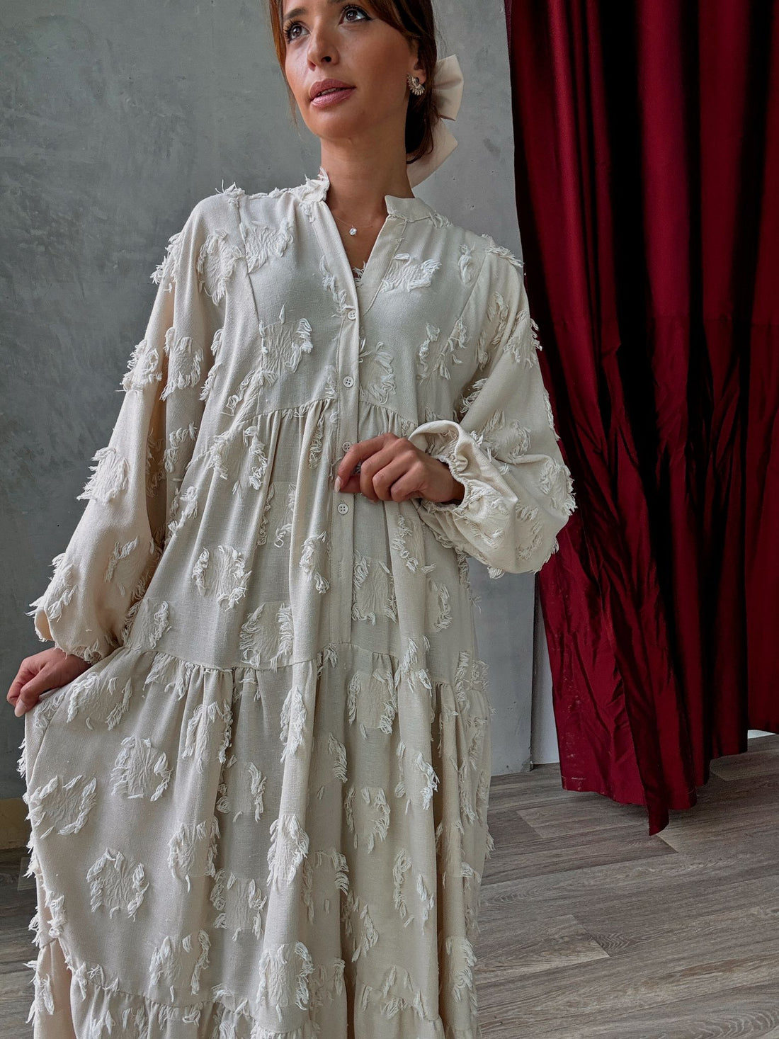 Robe Longue Texturée à Motifs Frangés – Blanc Cassé - Fenomen Paris