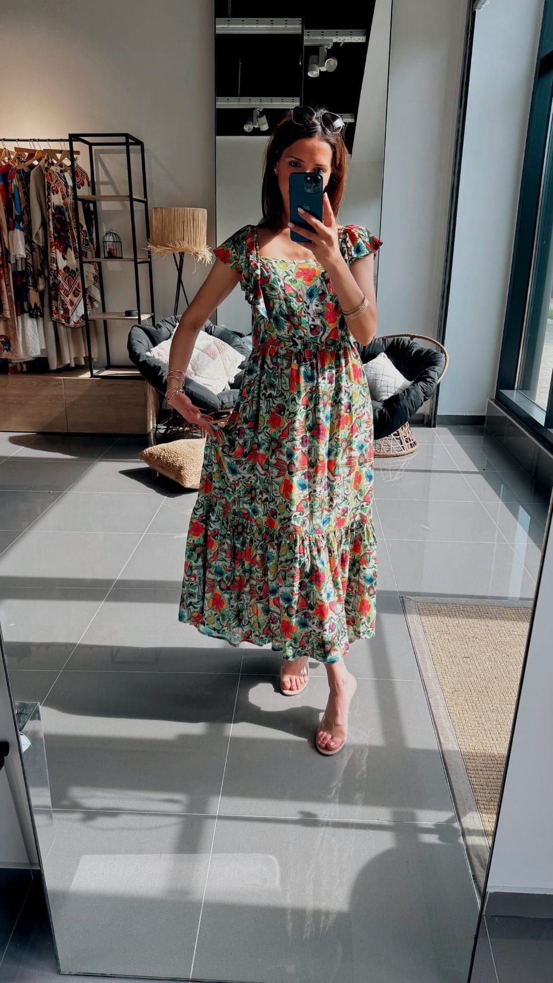 Robe longue bohème fleurie – manches volantées et coupe fluide - AEL073-000-VT - Fenomen Paris