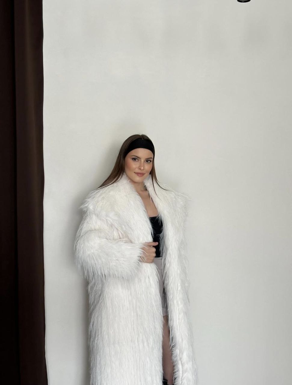 Manteau Long en Fausse Fourrure –Oversize Blanc