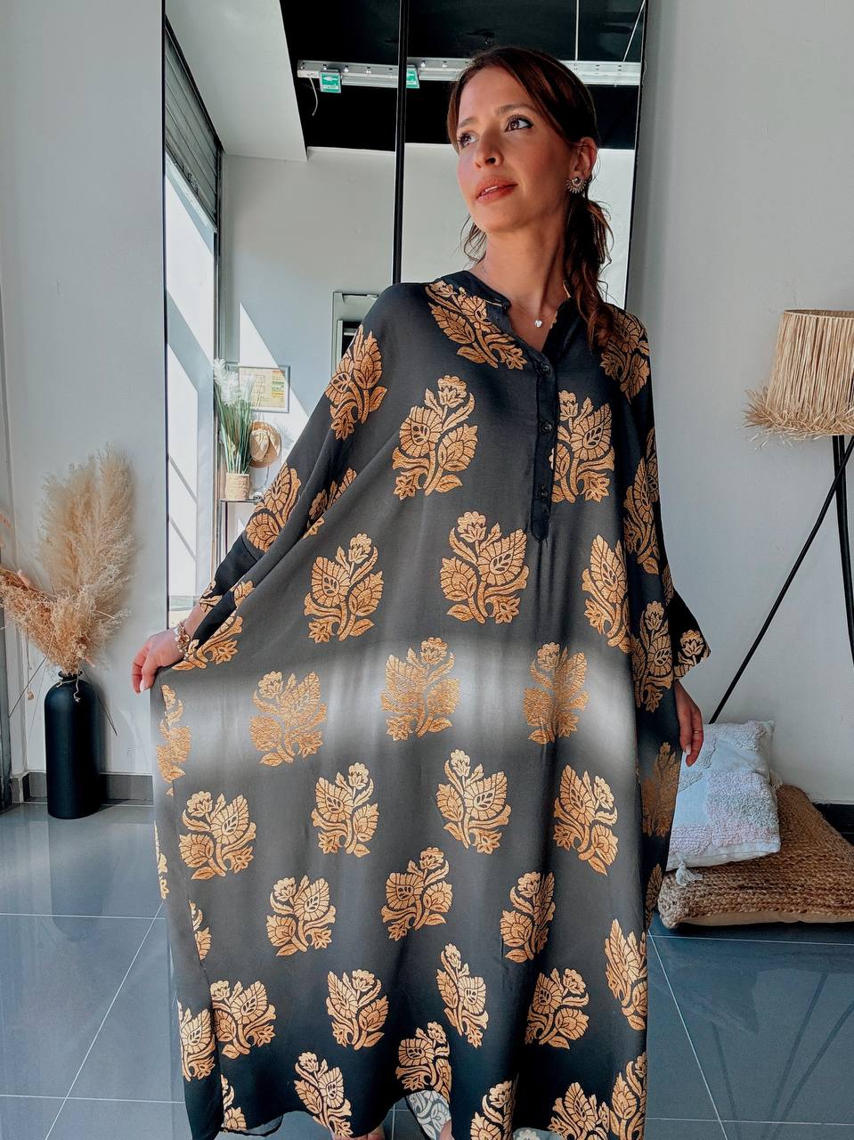 Robe Longue Fluide Imprimé Feuillage – Esprit Chic & Minimaliste - Fenomen Paris