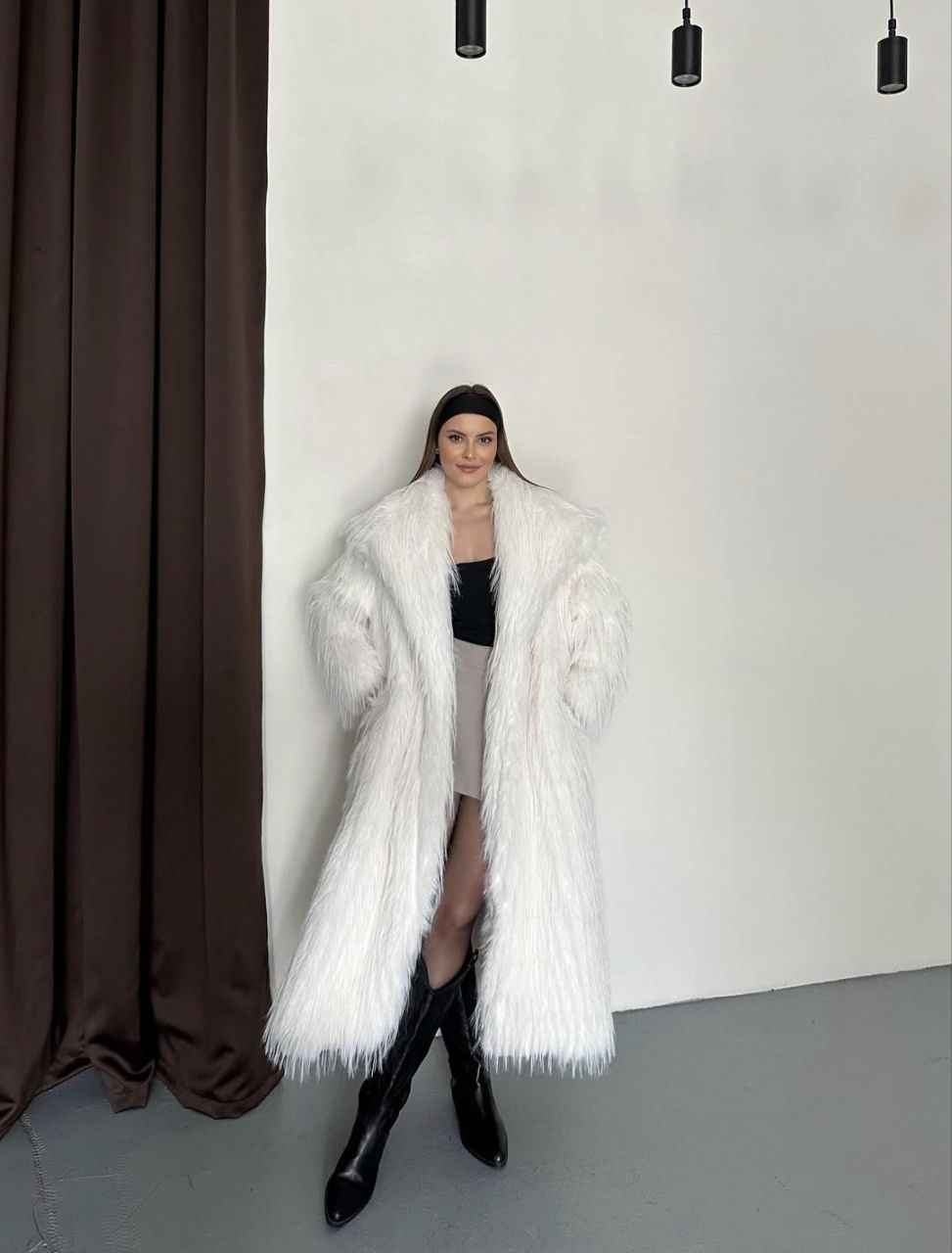 Manteau Long en Fausse Fourrure –Oversize Blanc