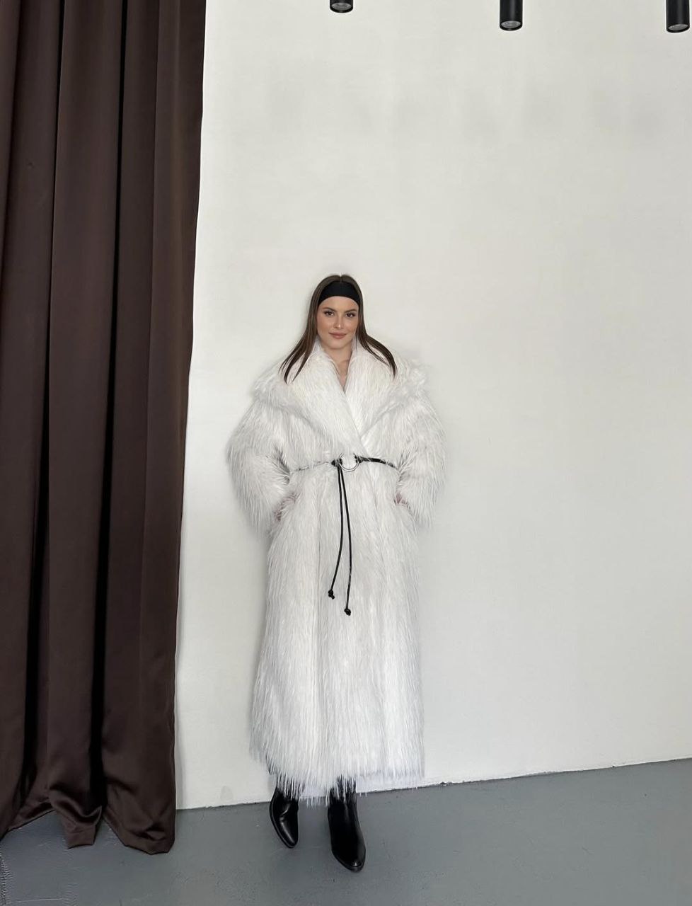 Manteau Long en Fausse Fourrure –Oversize Blanc