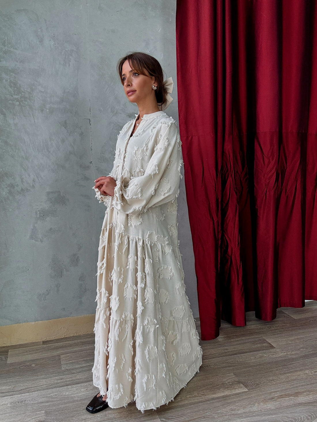 Robe Longue Texturée à Motifs Frangés – Blanc Cassé - Fenomen Paris